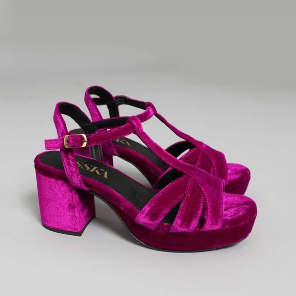 Anthropologie Shoes - Anthropologie Esska Charlie Magenta Pink Velvet Heeled Sandals Women's 41